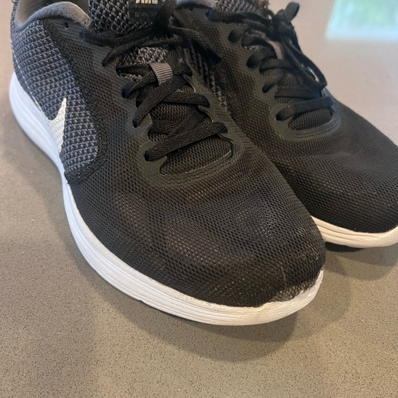 Mens Nike running shoes - Picture 4 of 5